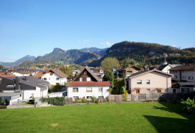 Provisionsfreie Geräumige Wohnung mit Balkon, Garten, Keller und Fahrradabstellraum