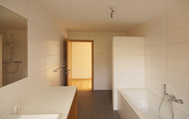 Großzügige 4-Zimmerwohnung in Toplage mit schöner Aussicht 