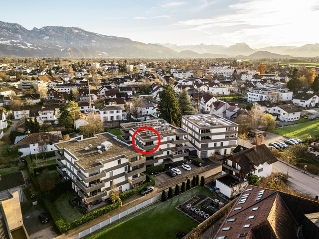 Attraktive 3-Zi- Dachterrassenwohnung in Grenznähe CH inkl. TG Platz teilmöbliert