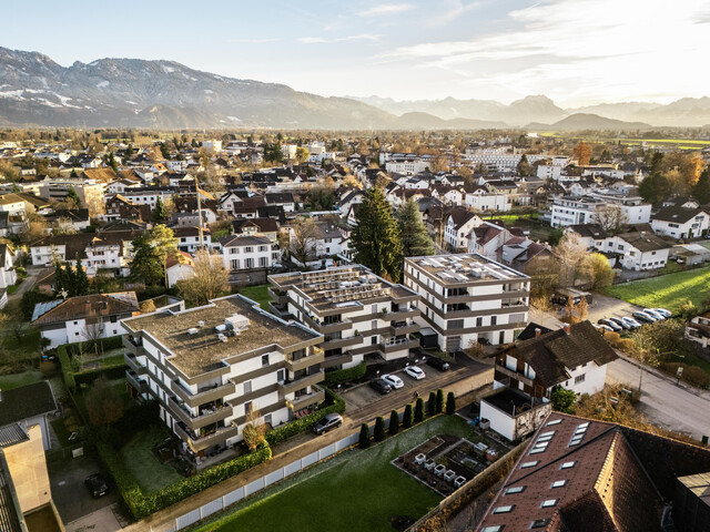 Attraktive 3-Zi- Dachterrassenwohnung in Grenznähe CH inkl. TG Platz teilmöbliert