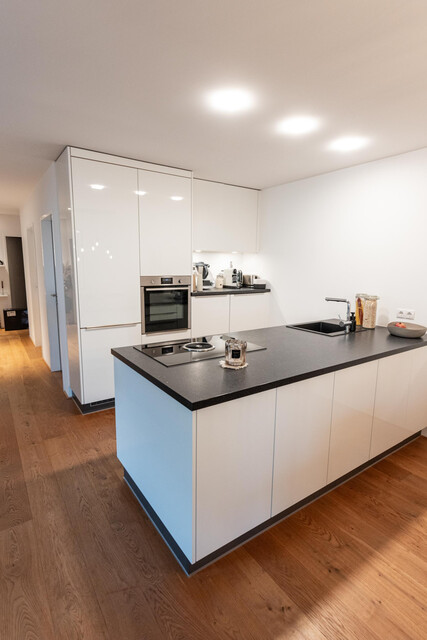 Attraktive 3-Zi- Dachterrassenwohnung in Grenznähe CH inkl. TG Platz teilmöbliert