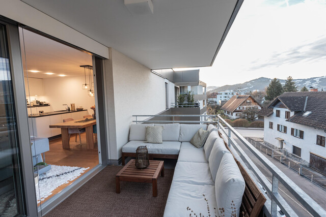 Attraktive 3-Zi- Dachterrassenwohnung in Grenznähe CH inkl. TG Platz teilmöbliert