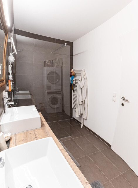 Attraktive 3-Zi- Dachterrassenwohnung in Grenznähe CH inkl. TG Platz teilmöbliert