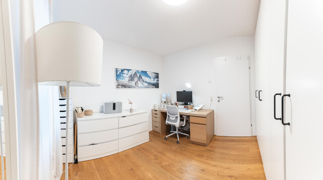 Attraktive 3-Zi- Dachterrassenwohnung in Grenznähe CH inkl. TG Platz teilmöbliert