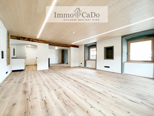 Exklusivität trifft auf historischen Charme: Einzigartige Wohnung in Schlins zu verkaufen