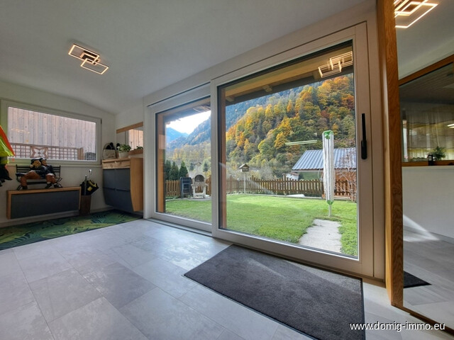 Schöne 3-Zimmer-Wohnung mit Wintergarten und Grünfläche in sonniger Ruhelage von St. Gallenkirch