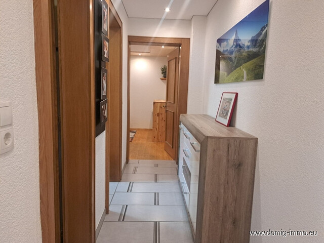 Schöne 3-Zimmer-Wohnung mit Wintergarten und Grünfläche in sonniger Ruhelage von St. Gallenkirch