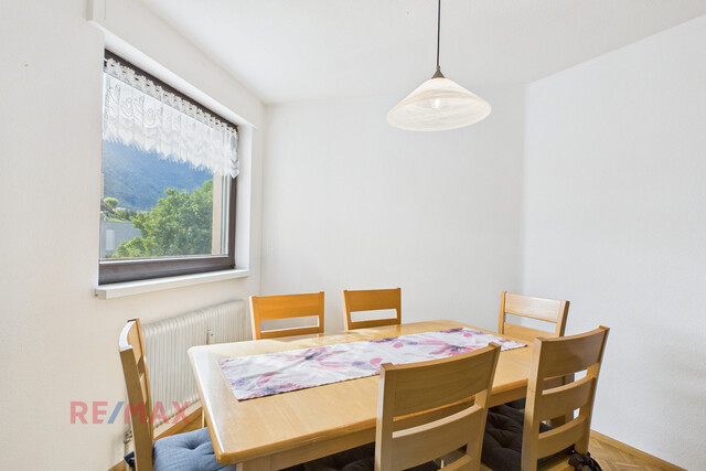 Platz für die Familie: Lichtdurchflutete Wohnung mit Balkon und bester Anbindung