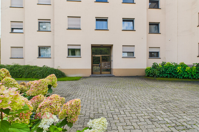Platz für die Familie: Lichtdurchflutete Wohnung mit Balkon und bester Anbindung