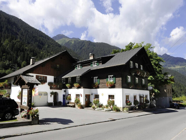 Pension mit Restaurant und Café in Skiliftnähe