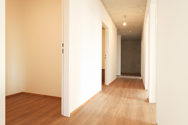 Geräumige 4 Zimmer-Wohnung mit Balkon, Abstellraum, und TG  in Top-Lage!