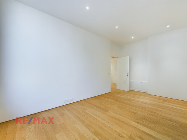 Erstbezug! 3-Zimmer-Wohnung mit Loggia in Toplage