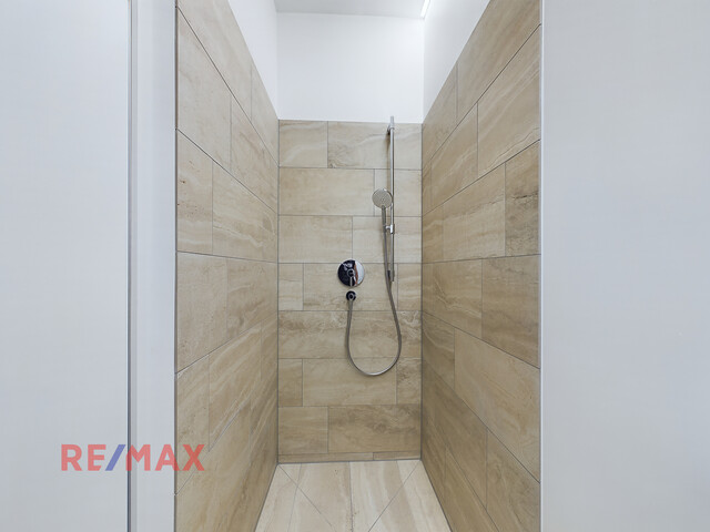 Erstbezug! 3-Zimmer-Wohnung mit Loggia in Toplage