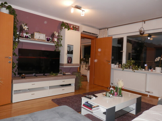 Wohnhighlight mit Top-Ausstattung – 4-Zimmer-Wohnung mit Balkon & Einzelgarage!