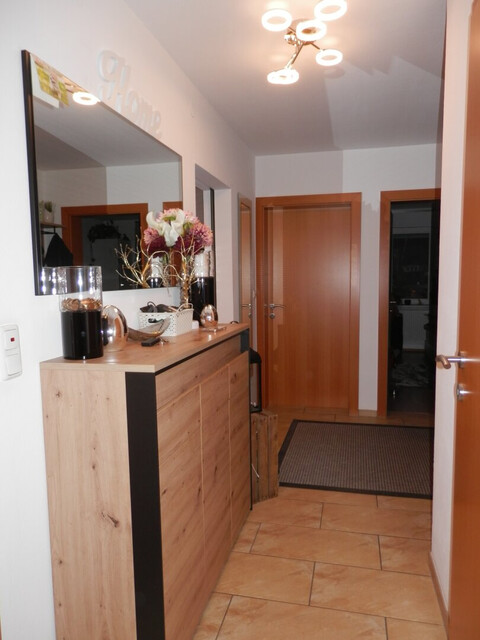 Wohnhighlight mit Top-Ausstattung – 4-Zimmer-Wohnung mit Balkon & Einzelgarage!