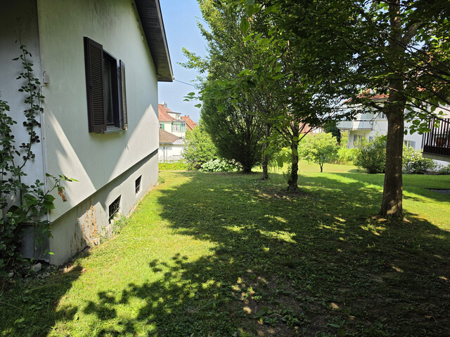 SEEBLICK, SONNENLAGE & ENTWICKLUNGSPOTENZIAL – WOHNHAUS IN LOCHAU