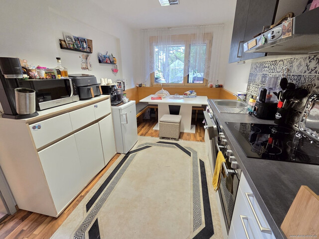 In top Lage: 3,5-Zimmer-Wohnung mit 82,5m², großzügiger Terrasse und Tiefgaragenplatz in Höchst