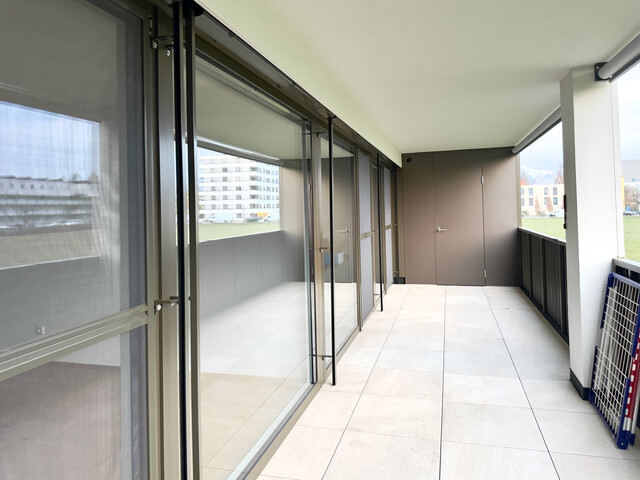 3 Zimmer Gartenwohnung Süd-West orientiert . SEEnahes FREIstehendes DREIgeschoßiges Wohngebäude  Angrenzend an Weingärten. In Sackgasse. T2