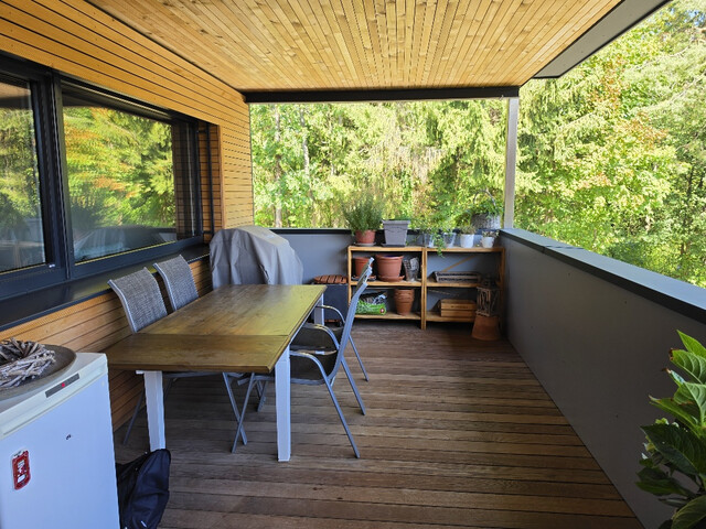 HOLZ. RUHE. FREIRAUM. – 4-ZIMMER-WOHNUNG MIT GROSSZÜGIGEM BALKON IN HARD