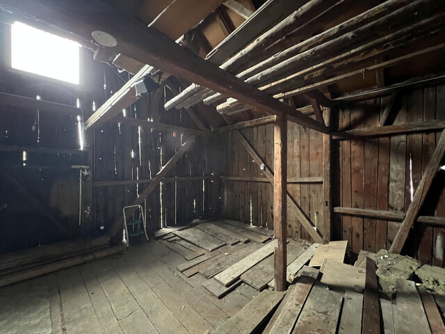 MEHRFAMILIENHAUS MIT VIEL GARTEN IN TOPLAGE