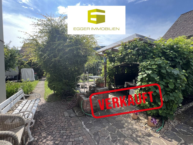 MEHRFAMILIENHAUS MIT VIEL GARTEN IN TOPLAGE