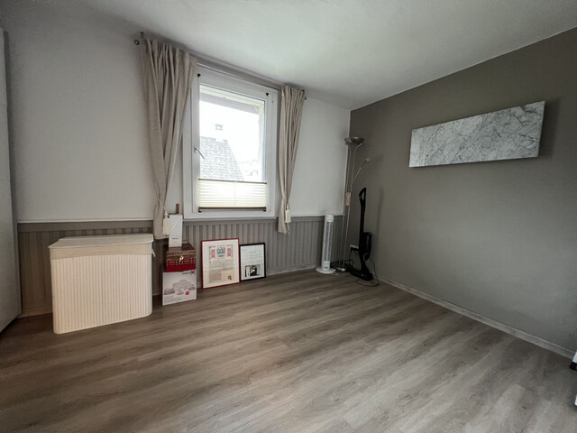 MEHRFAMILIENHAUS MIT VIEL GARTEN IN TOPLAGE