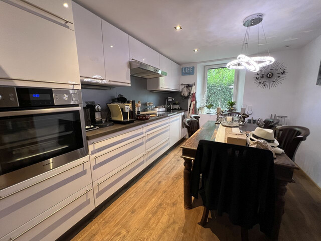 MEHRFAMILIENHAUS MIT VIEL GARTEN IN TOPLAGE