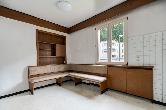 Für Handwerker mit Ausbauqualitäten - Wohnhaus mit 2 Wohnungen und zusätzlichem Bauplatz