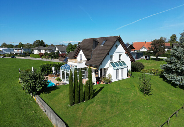 VERKAUFT: Ihr neues Zuhause mitten im Grünen und 
nahe dem Bodensee