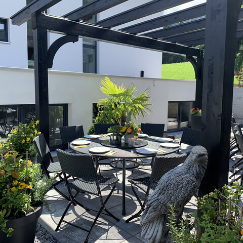 exclusives Gästehaus in toller Hanglage