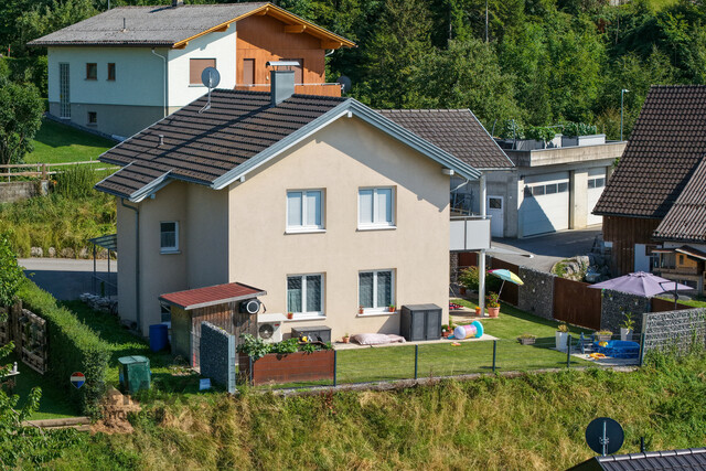 Ruhig wohnen, weit blicken, 
Natur direkt vor der Tür: Einfamilienhaus in Hohenems-Schuttannen