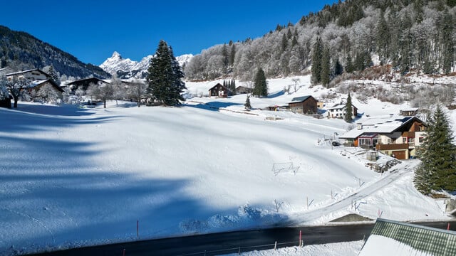 fantastische Aussicht und das passende Grundstückl dazu. Montafon, Tschagguns - Latschau