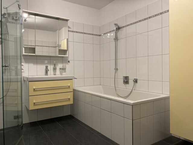 Zentrale-großzügige 4 Zimmer Eckgartenwohnung in Vandans