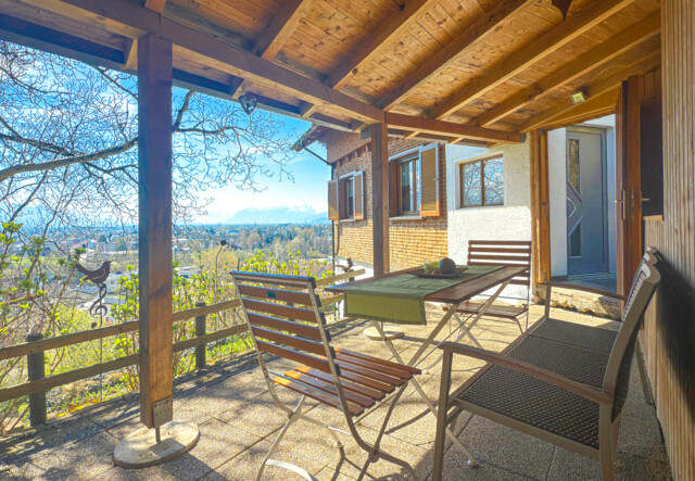 Einzigartig gelegenes Einfamilienhaus mit Rheintalblick