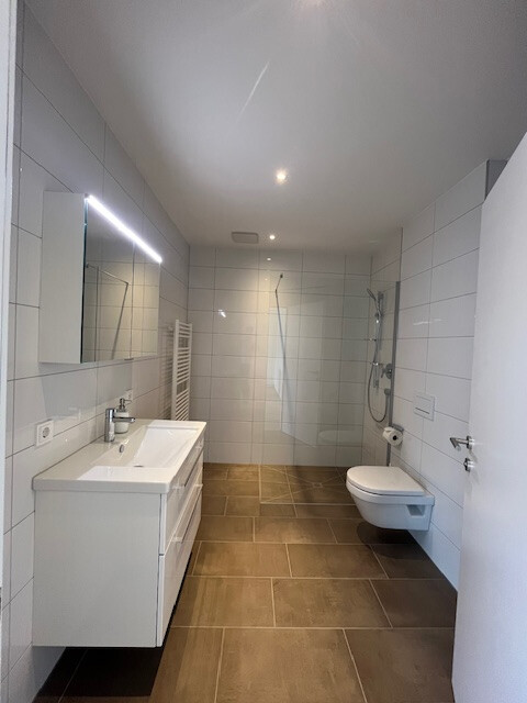 Sehr schöne, See nahe 2-Zi-Whg 55 qm + 40 qm Balkon * Neubau 4. OG * EBK, Lift, Aussicht