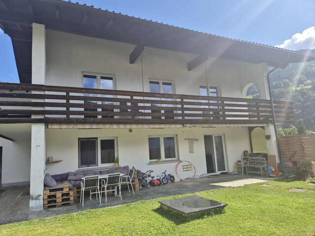 Charmantes Mehrfamilienhaus in Vandans mit Balkon und Terrasse