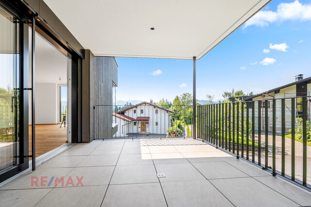 Erstbezug - Familienfreundliche 4-Zimmer-Wohnung mit Weitblick zu vermieten