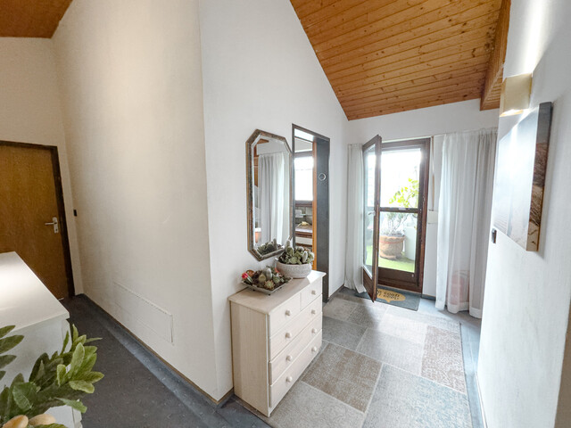 Leistbare 4 Zimmer Dachgeschosswohnung mit Grenznähe in Lustenau