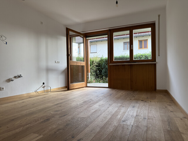 Erstbezug nach Sanierung: Großzügige 4-Zimmer-Wohnung in begehrter Lage 