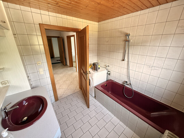 ... renovierungsbedürftige 3-Zimmer-Wohnung zu verkaufen