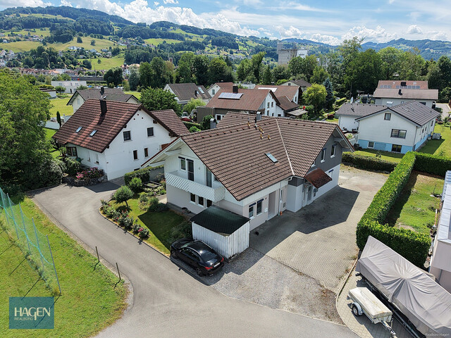 Charmantes Reihenhaus mit modernem Wohnkomfort und idyllischem Garten