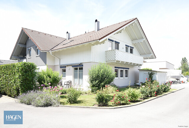 Charmantes Reihenhaus mit modernem Wohnkomfort und idyllischem Garten