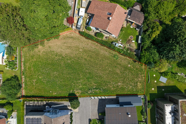 1.362 m² Grundstück – als Ganzes oder geteilt, ideal für ein Einfamilienhaus oder Doppelhaus