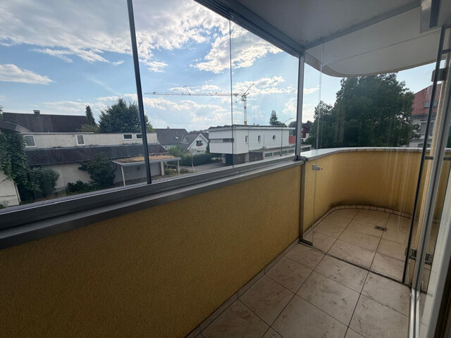 Charmante 2-Zimmer-Wohnung mit Loggia, Einbauküche & Parkplatz