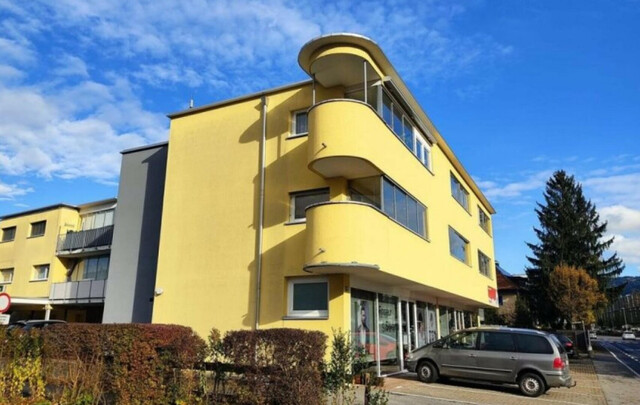 Charmante 2-Zimmer-Wohnung mit Loggia, Einbauküche & Parkplatz