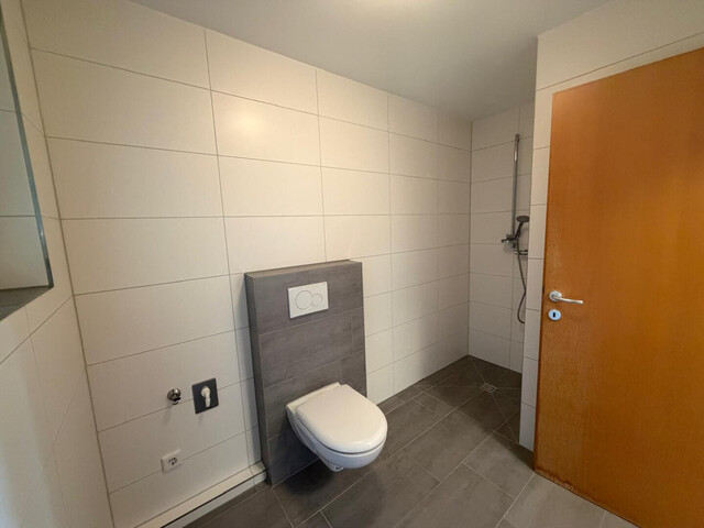 Charmante 2-Zimmer-Wohnung mit Loggia, Einbauküche & Parkplatz