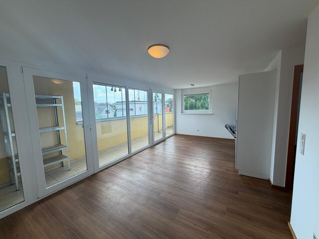 Charmante 2-Zimmer-Wohnung mit Loggia, Einbauküche & Parkplatz