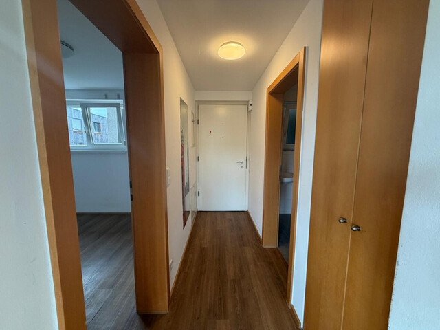 Charmante 2-Zimmer-Wohnung mit Loggia, Einbauküche & Parkplatz