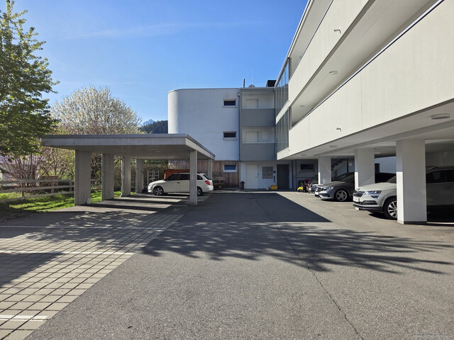 Stilvolle 4-Zimmer-Gartenwohnung in Ludesch mit moderner Ausstattung & sonniger Ruhelage