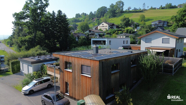 Ihr Traumhaus mit Pool wartet!